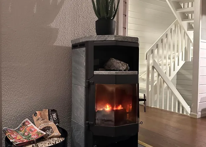 Recently Renovated House In The Heart Of Tromsdalen Апартаменты *
